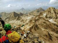 Vue sur les sommets environnants Vue sur les sommets environnants